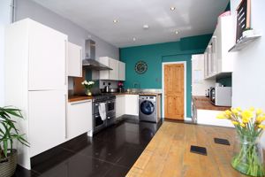 Kitchen/Diner- click for photo gallery